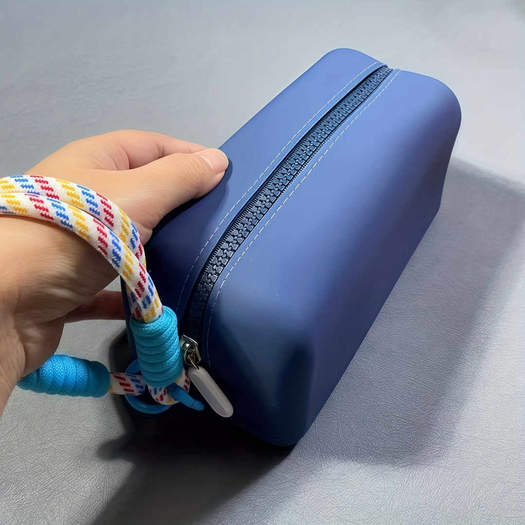 Large Capacity Lightweight Toiletry Bag Suitable for Travel - Wrist Strap & Detachable Strap Compatible for Use with Wristband\u002FCarrier, Zipper Closure, -Fade Technology, Suitable for Vacation, Daily Use, Wet Wipeable Care