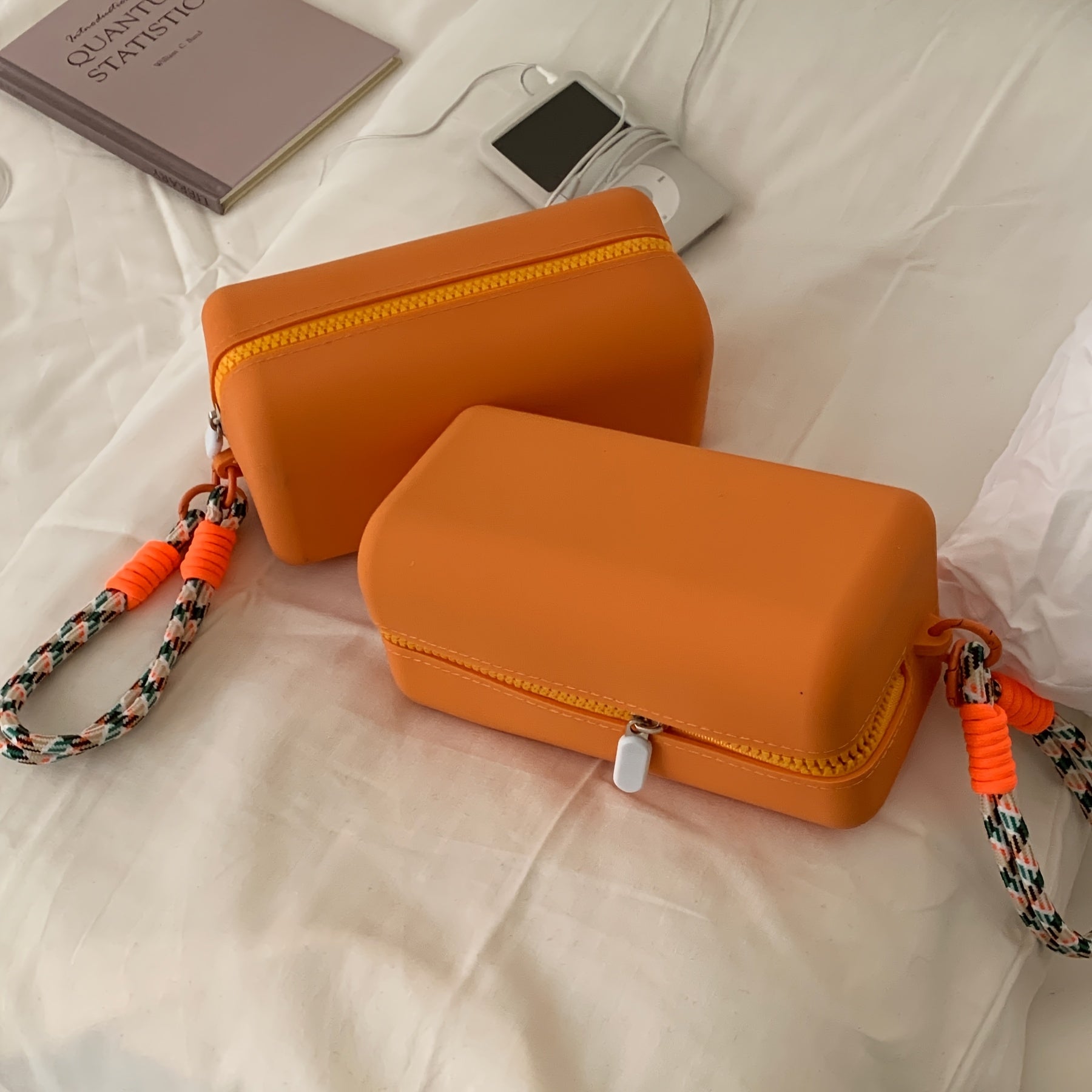 Large Capacity Lightweight Toiletry Bag Suitable for Travel - Wrist Strap & Detachable Strap Compatible for Use with Wristband\u002FCarrier, Zipper Closure, -Fade Technology, Suitable for Vacation, Daily Use, Wet Wipeable Care